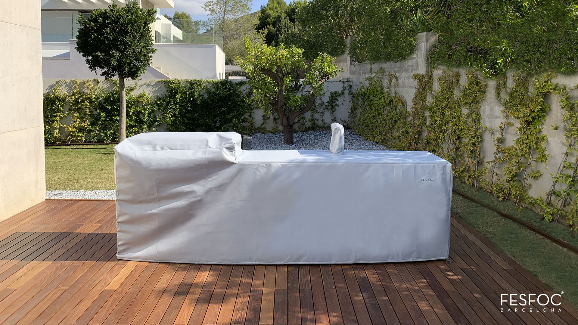 cocina con barbacoa inox