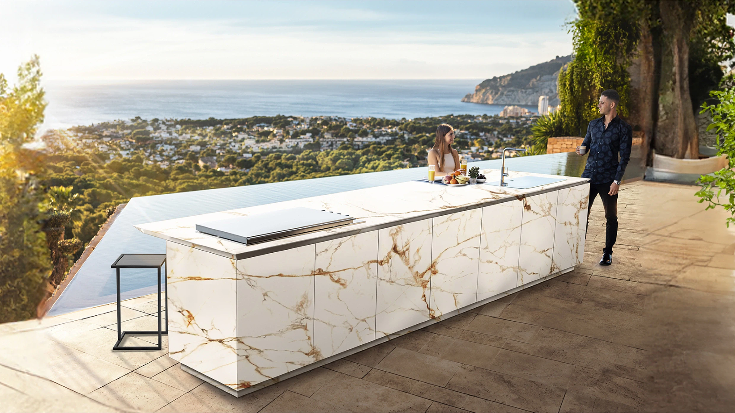 cocina exterior con barra de bar