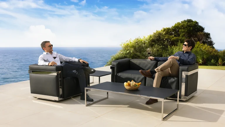 sofa exterior