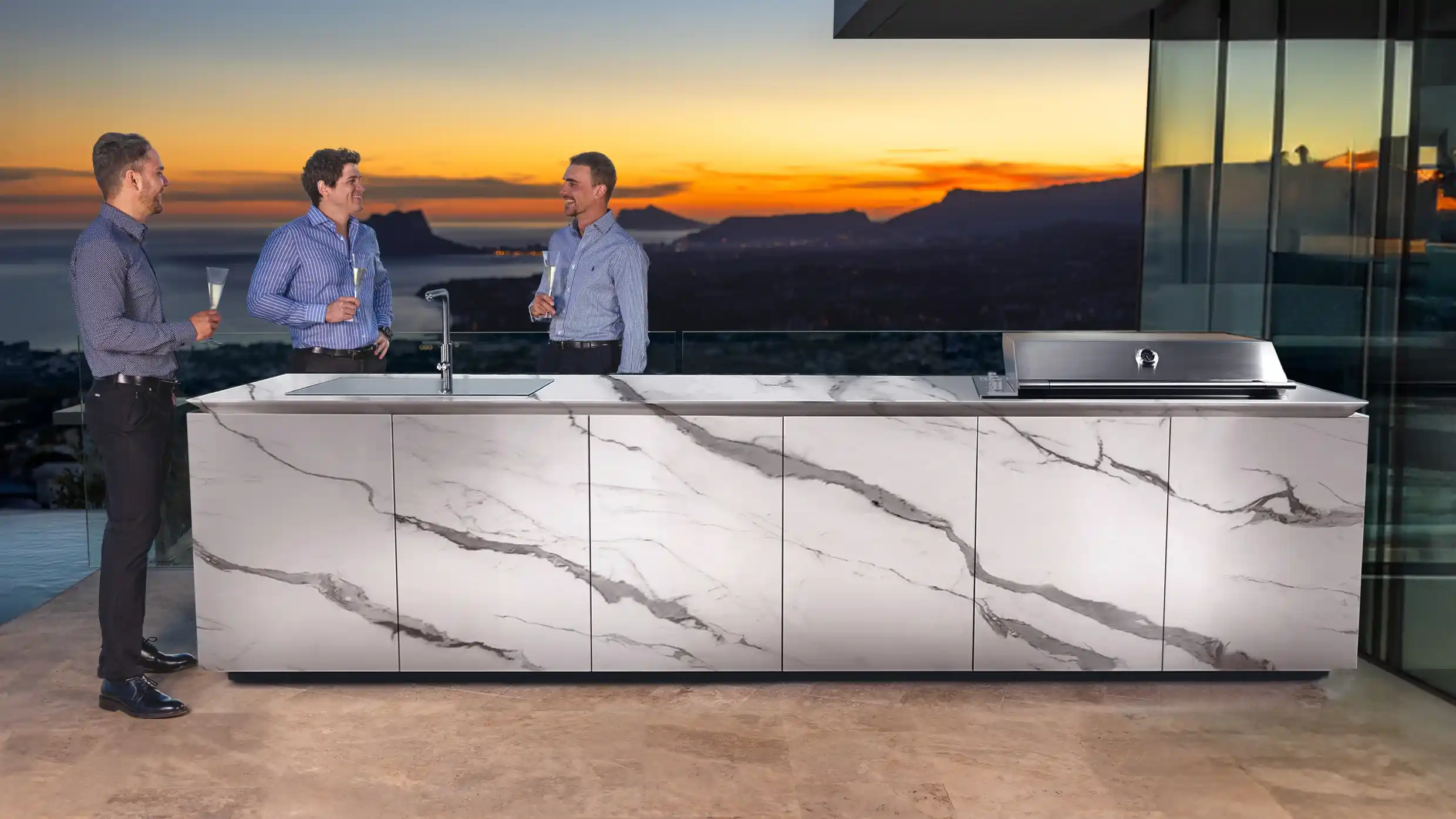 cocina de exterior con electrodomésticos