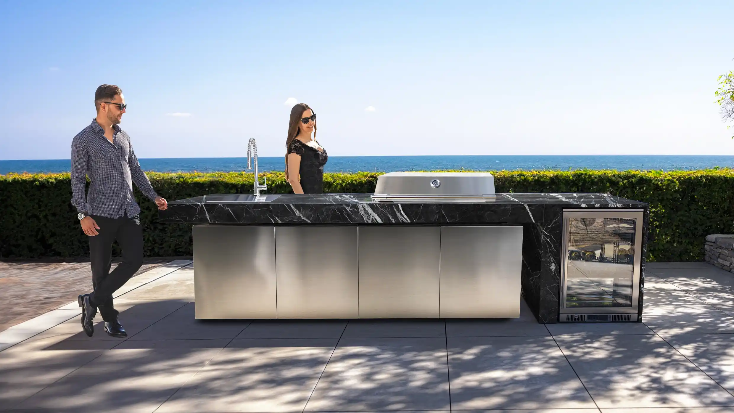 cocina exterior con electrodomésticos